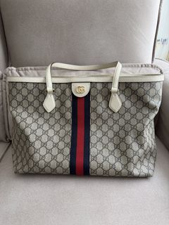 (Category: ) located in . Submitted by missshoesandbags (Listing ID 1470608164, Image 1). Description: .