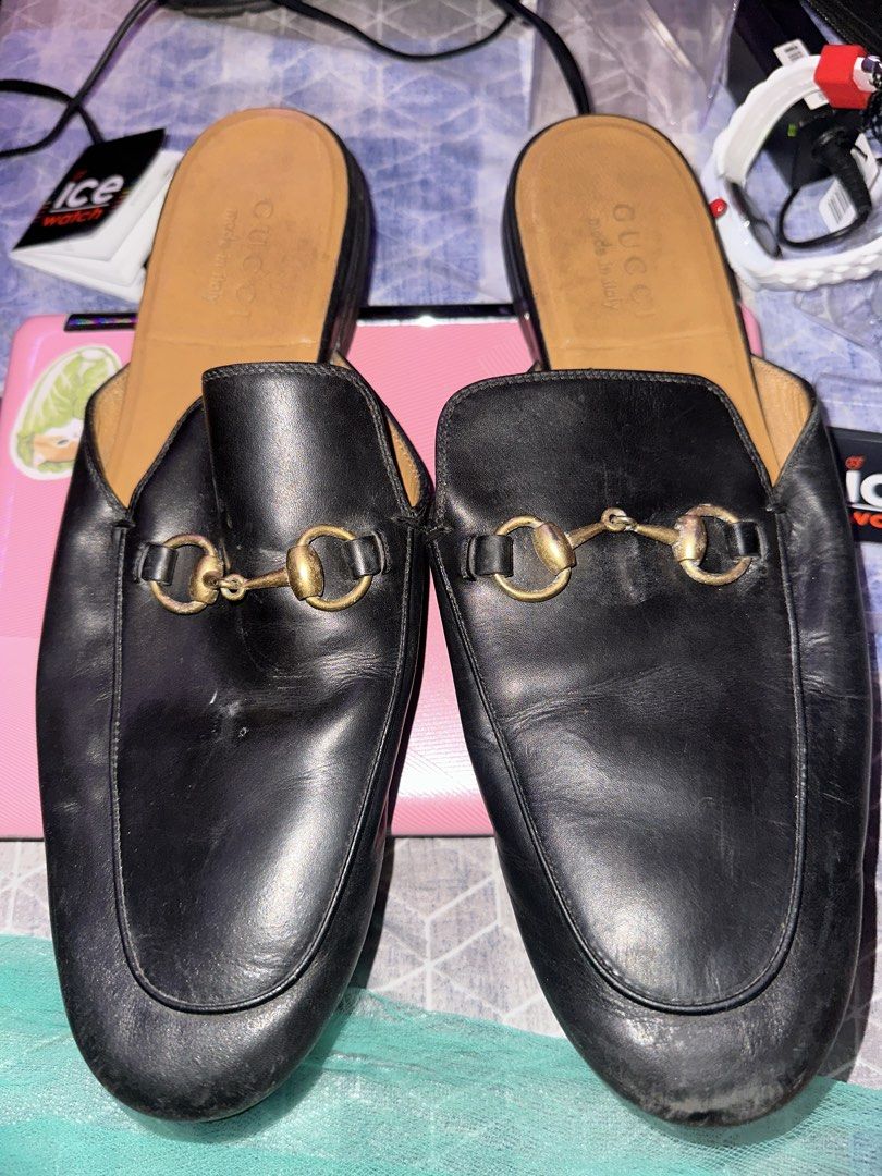 Gucci Shoes (Category: Sneakers & Footwear) located in Dumaguete. Submitted by sellie06 (Listing ID 1470708554, Image 2). Description: Issues sa outsole Authentic .