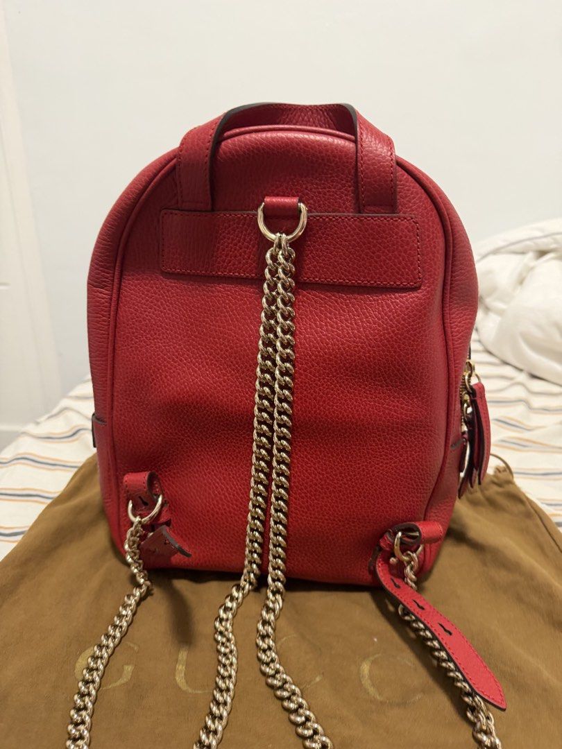 Gucci Soho Chain Leather Backpack in Red (Category: Luxury Bags & Wallets) located in Iloilo. Submitted by lorenzoivan (Listing ID 1470580106, Image 2). Description: PRELOVED: Gucci Soho Chain Leather Backpack in Red - ₱37,000 SRP: $1790 / ₱113,000 LEGIT/AUTHENTIC: w/ dustbag very good condition Flaws: little weak structure Asking for ₱37,000 (NEGOTIABLE) Pre-owned prices range from ₱40k-₱60k DM for more inquiries and more pics.