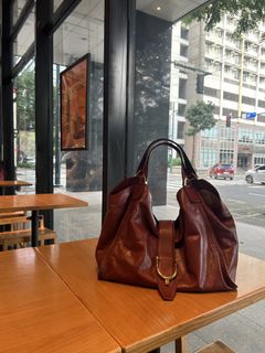(Category: ) located in . Submitted by miss.manolos.closet (Listing ID 1470567141, Image 1). Description: .