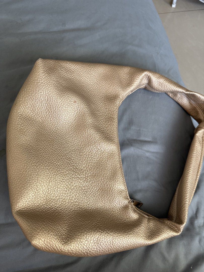 GVN medium hobo bag (heavy pebbled) (Category: Purses & Pouches) located in Quezon City. Submitted by eeezuuhclothes (Listing ID 1470636112, Image 3). Description: - needs cleaning - no scratches - no flaws - RFS: too many bags.