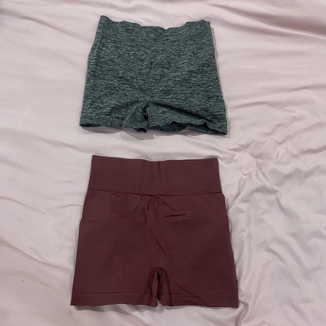 Gym Shorts Bundle Athletic Workout Scrunch Shorts (Category: Shorts) located in Pasay City. Submitted by thrift_from_me (Listing ID 1470557913, Image 1). Description: - Set of 2 athletic shorts: Heather Green marled & solid Dark Maroon Red - I personally love these - inquire for when worn photo - High waistband design for secure support - Trendy scrunch back detail to accentuate curves - Stretchy, seamless knit material for ultimate comfort - Ide