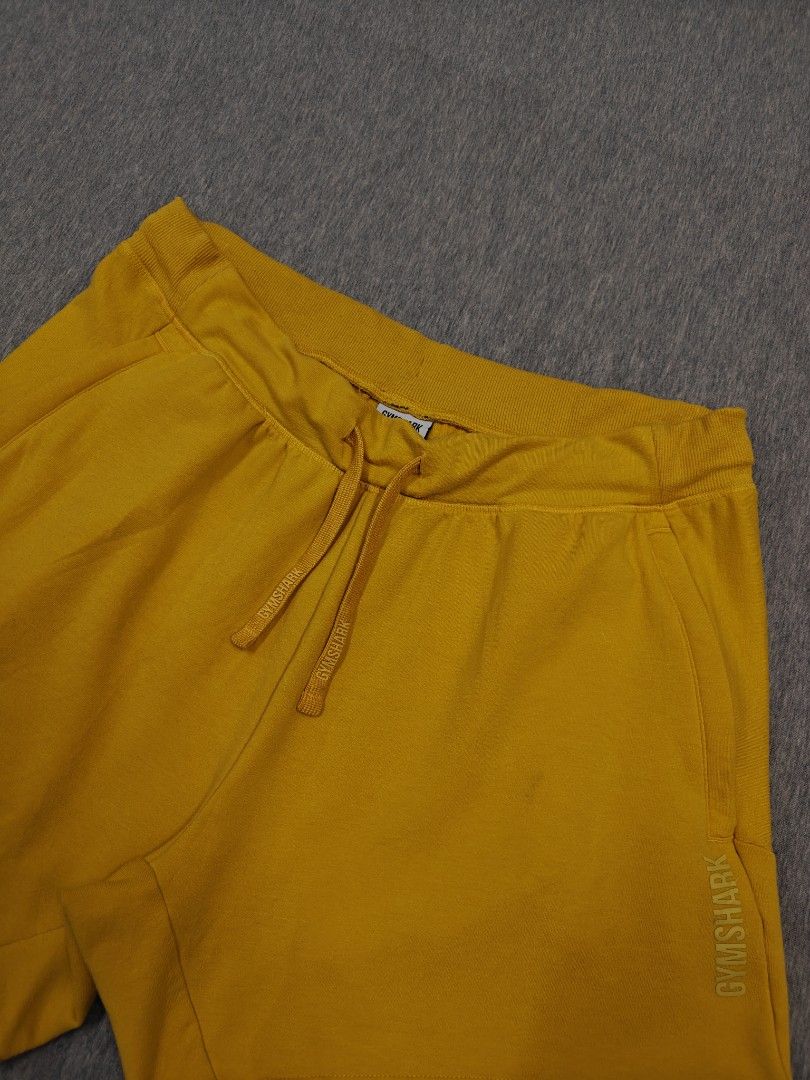 GYMSHARK CHALK 5 QUAD SHORT (Category: Shorts) located in Bacolod City. Submitted by yobibstuffs (Listing ID 1470642134, Image 2). Description: GYMSHARK CHALK 5 QUAD SHORT SIZE: LARGE DIMENSIONS WAISTLINE: 34-38 LENGTH: 14 LEG OPENING: 12 GOOD CONDITION NEED WASH 🧼🫧 PRICE: 899+SF OUTSIDE BACOLOD CITY 🏙️ 🌆 PM ME! 📥📥📥.