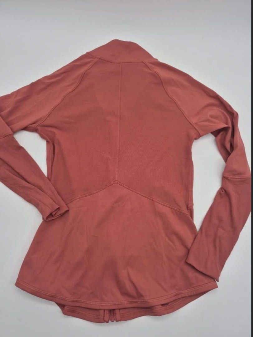 Gymshark Zip XS (Category: Activewear) located in Davao. Submitted by marthascloset (Listing ID 1470558182, Image 3). Description: .