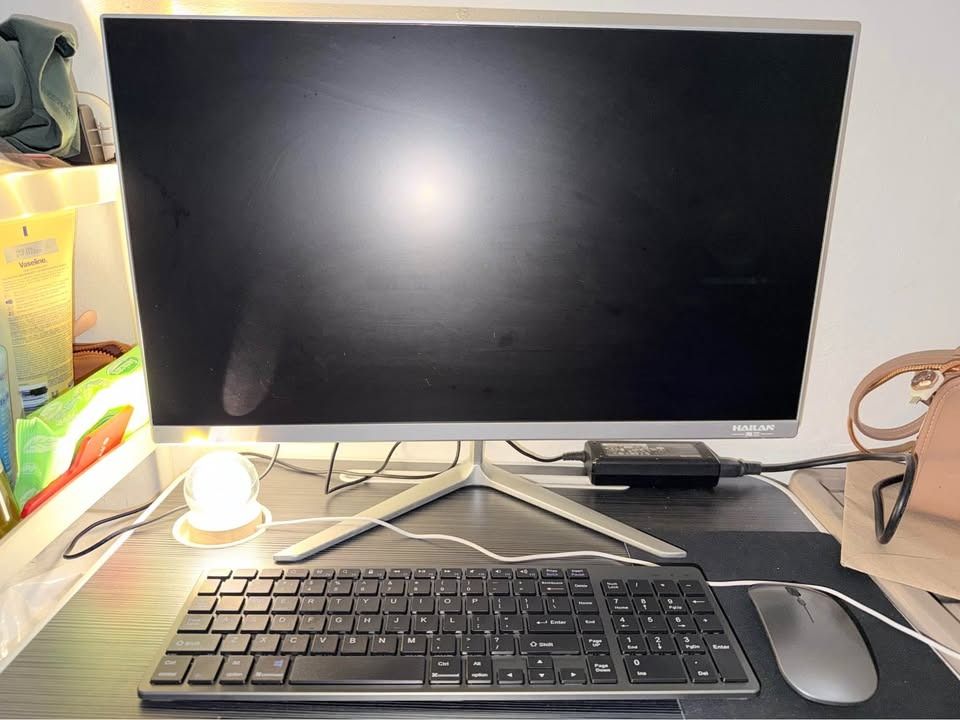 HAILAN WINDOWS 11 PRO 24 IN (Category: Desktops) located in Pasay City. Submitted by pierdase1 (Listing ID 1470627361, Image 1). Description: HAILAN 24 IN, BUILT IN COMPUTER (WITH KEYBOARD AND MOUSE) • Processor: Intel(R) Core(TM) i5-7500 CPU @ 3.40GHz 3.41 GHz • Installed RAM: 16.0 GB • Graphics Card: Intel(R) HD Graphics 630 (128 MB) • Storage: 238 GB SSD Hyundai 256G • Device ID: CEB89AD6-233E-4A3A-A7A4-DFD76723E4EE • Product ID: 00330-80000-0