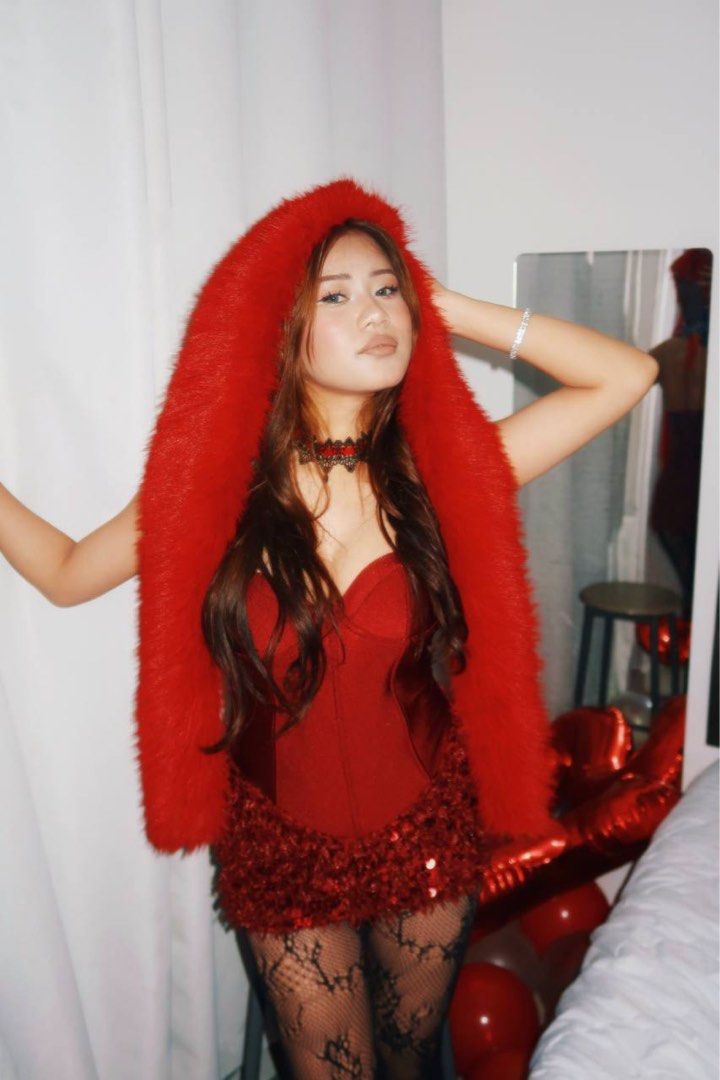HALLOWEEN RED OUTFIT (Category: Dresses) located in Manila. Submitted by _mj.bermudez_star (Listing ID 1470689808, Image 3). Description: looking for the perfect Halloween fit? i got you! 🤍 perfect for night out 🥂 size xs-s inclusions: choker, red fur, flower for hair 📍makati ✅ oct 29 ❌ oct 30 ❌ oct 31.