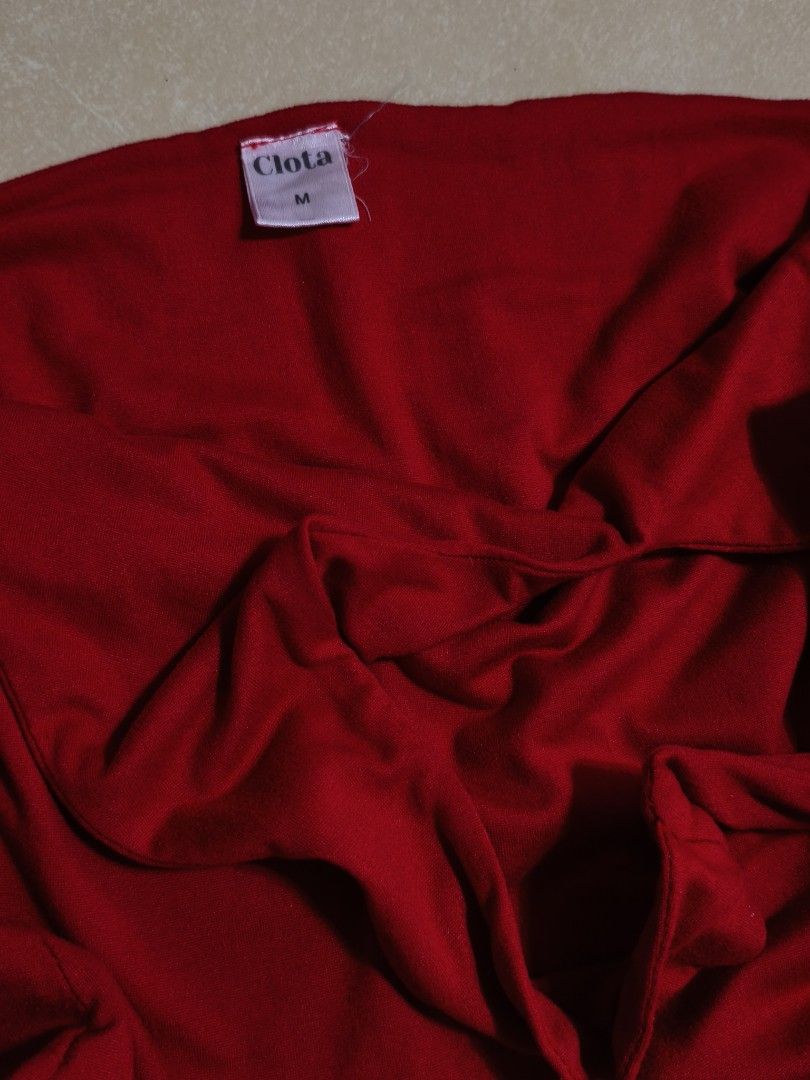 Halter top (Category: Others Tops) located in Las Pinas. Submitted by dnbrbnt (Listing ID 1470653541, Image 2). Description: .