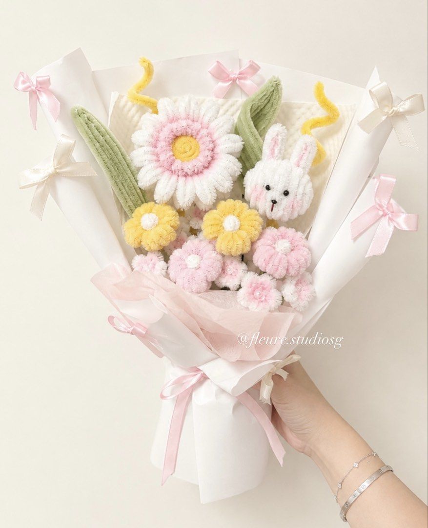 Music Pipe Backpack Handmade Pipe Cleaner Flower Bouquet, Hobbies & Lifestyle, Flowers ...