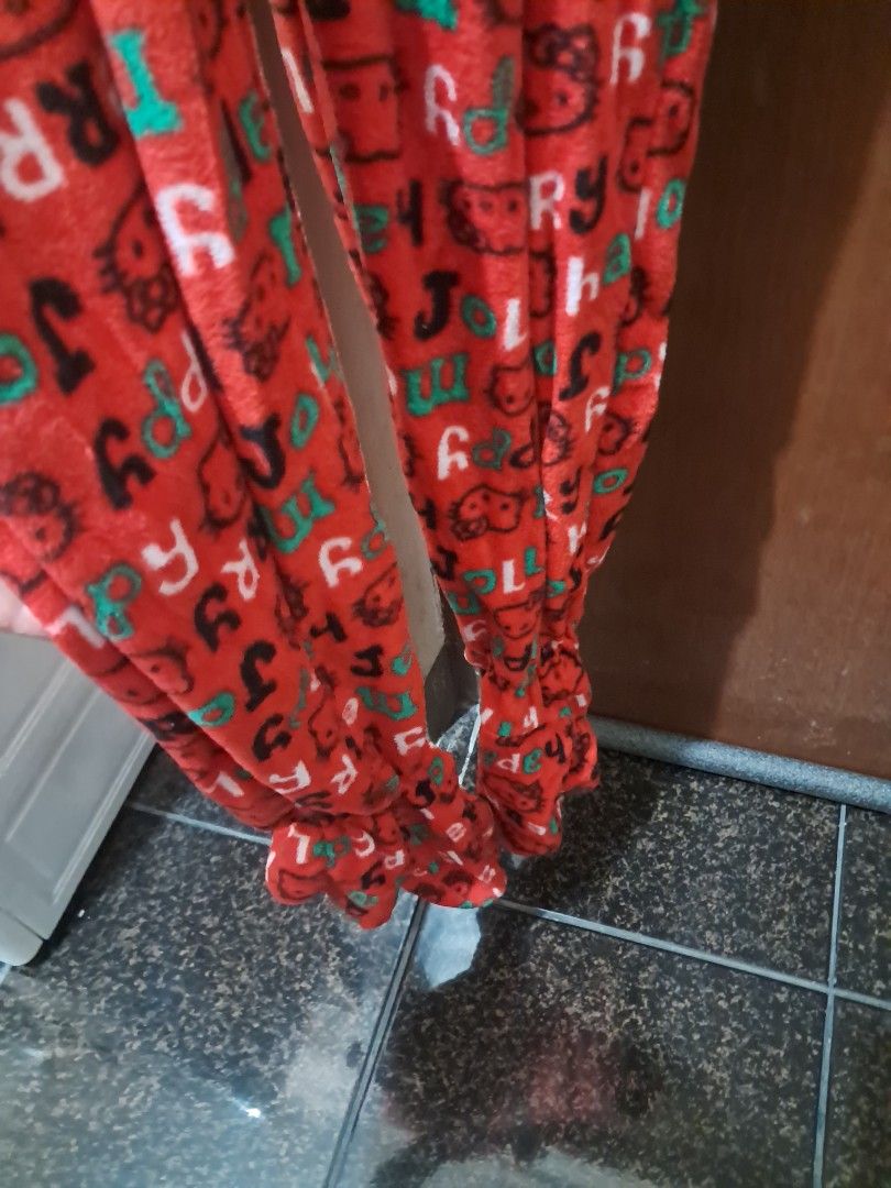 Hello Kitty by Sanrio Onesies (Category: Undergarments & Loungewear) located in Las Pinas. Submitted by shop2ship (Listing ID 1470603670, Image 3). Description: Onesies with hood and footsies perfect for cold weather.