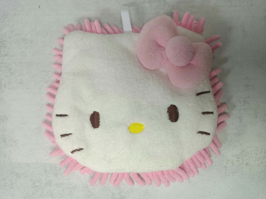 Hello Kitty Cleaning Mitt, Microfiber Mop, Handheld Mop (Category: Cleaning Tools & Supplies) located in Davao. Submitted by lotispreloved (Listing ID 1470712178, Image 1). Description: .