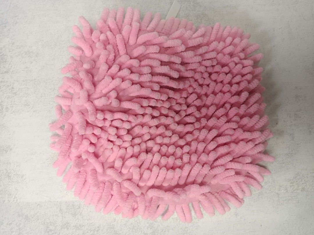 Hello Kitty Cleaning Mitt, Microfiber Mop, Handheld Mop (Category: Cleaning Tools & Supplies) located in Davao. Submitted by lotispreloved (Listing ID 1470712178, Image 2). Description: .