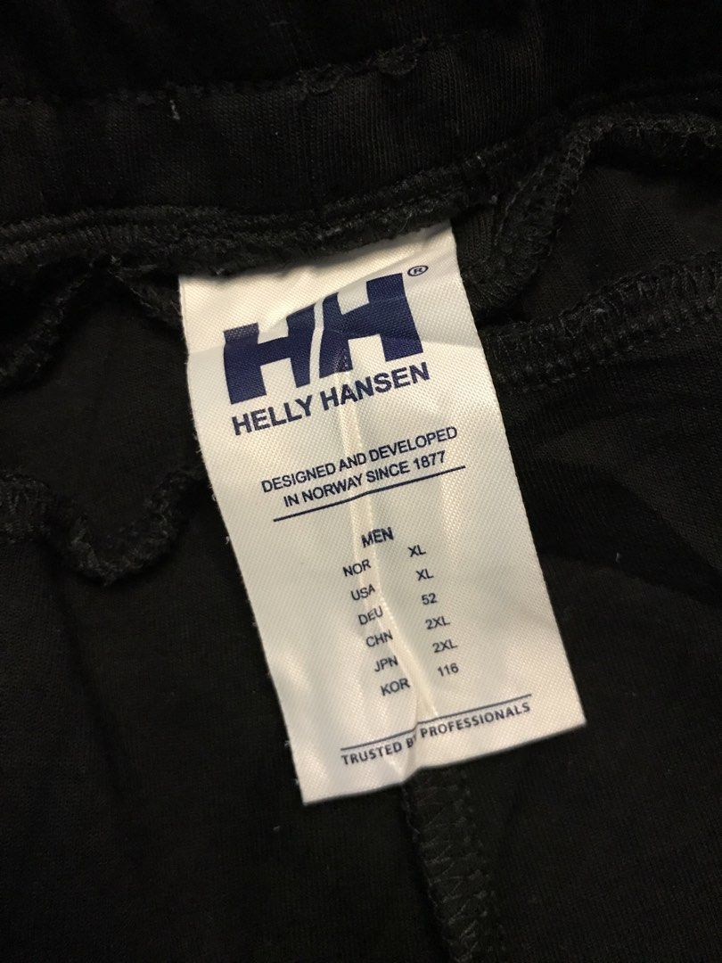 Helly Hansen Black Men Sweatpants Joggers Size XL (Category: Joggers) located in Mati. Submitted by abu_razmey (Listing ID 1470729274, Image 3). Description: - Brand: Helly Hansen - Size: Men's XL - Color: Black - Adjustable drawstring waist with branded metal tips - Iconic HH logo printed on the left leg and back waistband - Cuffed ankles for a stylish tapered fit - Comfortable everyday athletic wear - Condition: Brand new / Excellent quality.