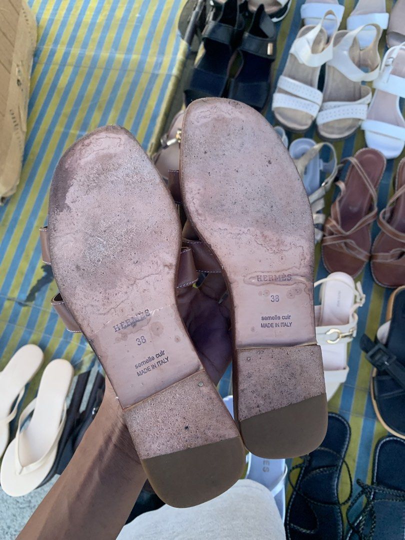 HERMES ORAN flat sandals (Category: Sandals) located in Padada. Submitted by puresole (Listing ID 1470661732, Image 3). Description: HERMES ORAN FLAT SANDALS -excellent condition -size 38 -non issues .