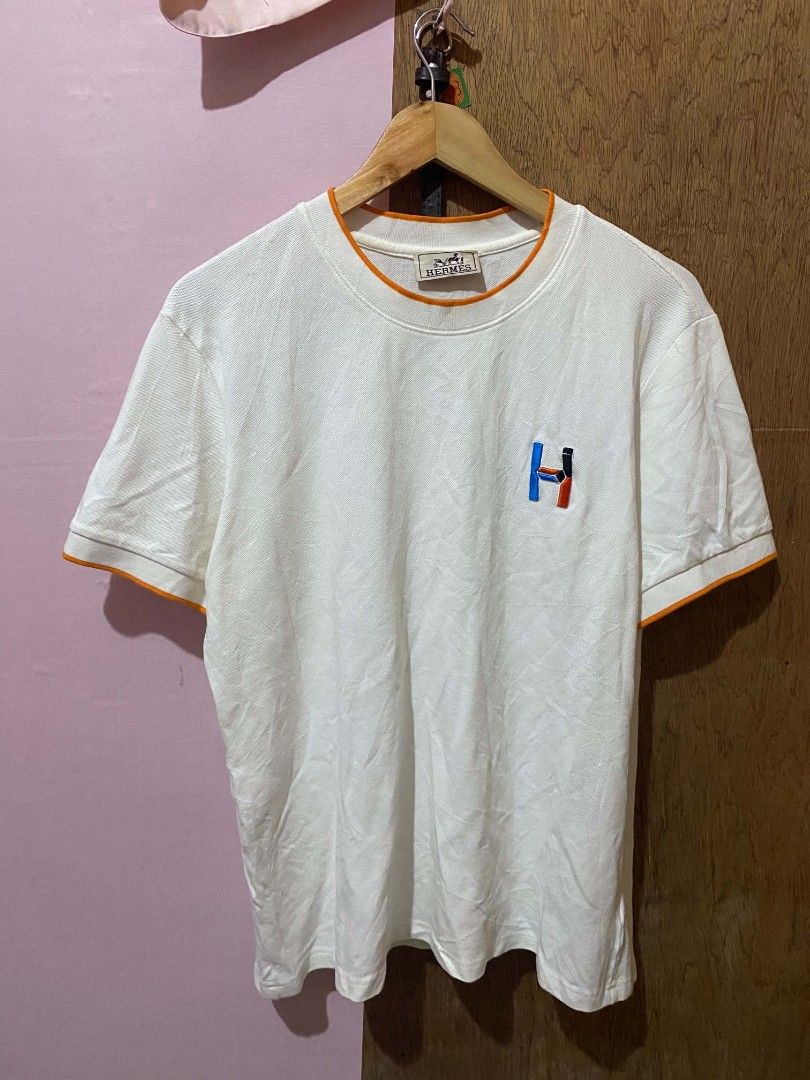HERMES T SHIRT (Category: Formal Shirts) located in Manila. Submitted by jozelann (Listing ID 1470634892, Image 1). Description: .