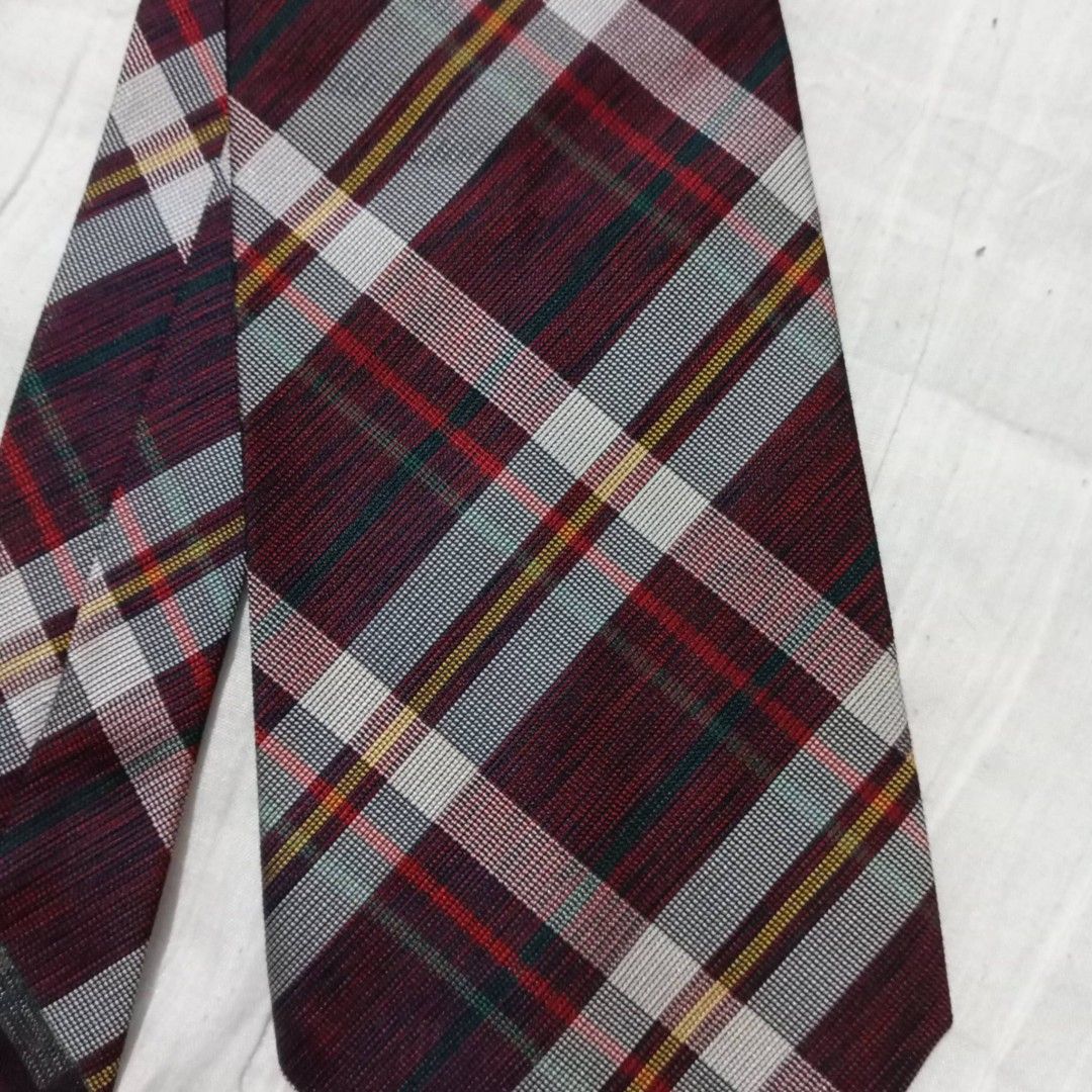 HID Original Cravat Checkered Necktie (Category: Ties) located in Caloocan City. Submitted by appleblossoms07 (Listing ID 1470577381, Image 2). Description: .