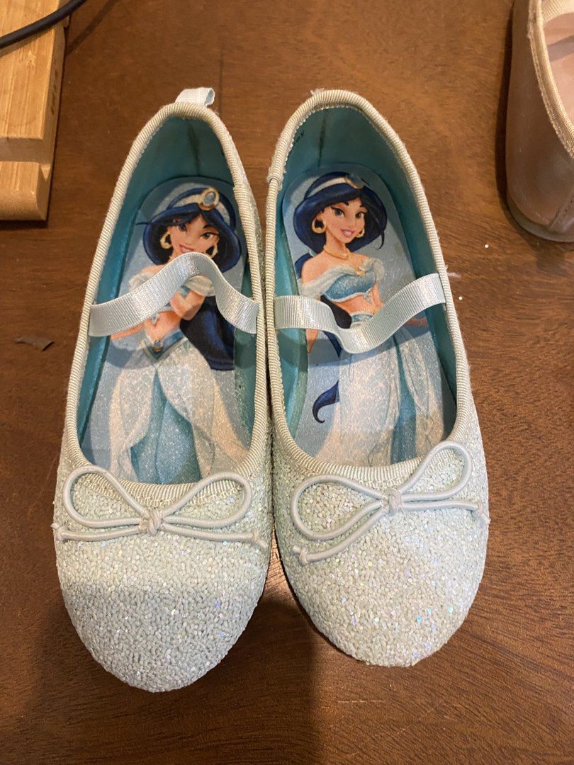 H&M Ballet Flats Bundle (Category: Babies & Kids Fashion) located in Santa Rosa. Submitted by hoardqueensdeclutter (Listing ID 1470676713, Image 1). Description: Bundle of three pairs of H&M kids ballet flats. Includes light blue glitter flats with Princess Jasmine insoles in size 27, multi-color rainbow glitter flats in size 26, and metallic gold flats. All feature elastic straps and front bows. Soles show minor scuffs and wear from normal use, 