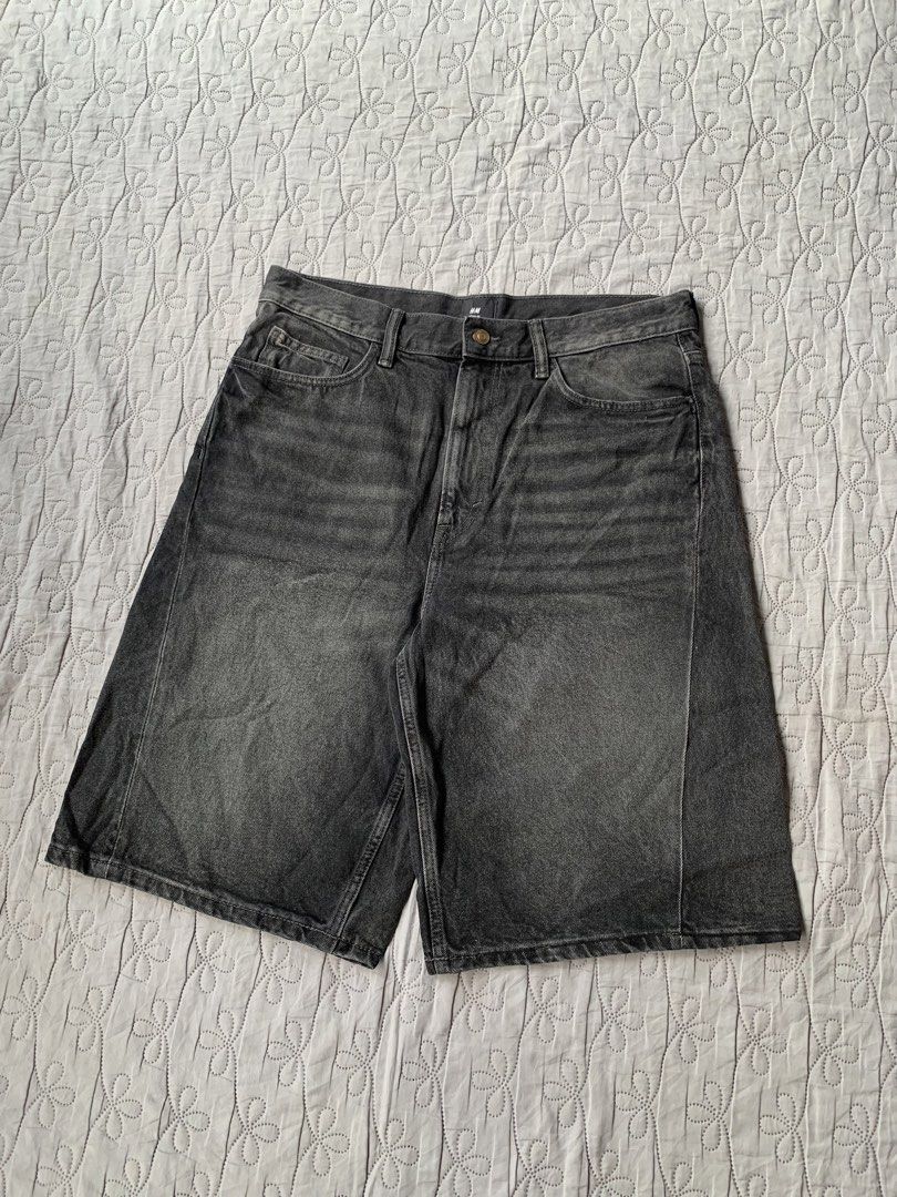 H&M Black Washed Baggy Long Jorts (Category: Shorts) located in Imus. Submitted by wwew.shop (Listing ID 1470601588, Image 3). Description: 34 Waist 26 Length 14 Thigh 13 Hem Condition: As New / Excellent Colorrate: 10 Issue(s):.