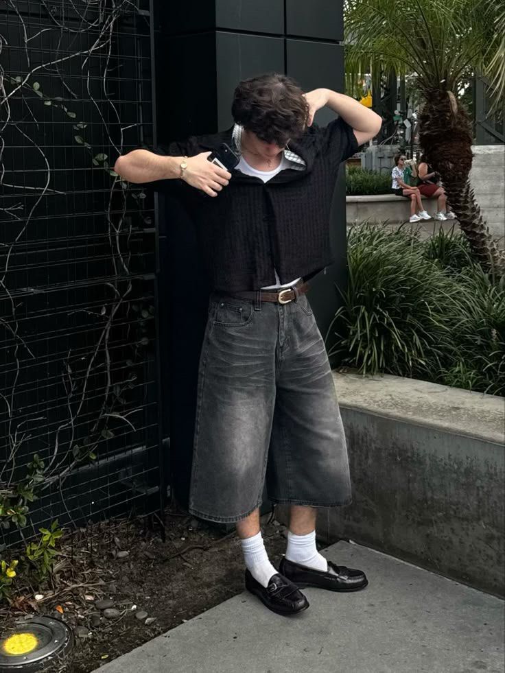 H&M Black Washed Baggy Long Jorts (Category: Shorts) located in Imus. Submitted by wwew.shop (Listing ID 1470601588, Image 2). Description: 34 Waist 26 Length 14 Thigh 13 Hem Condition: As New / Excellent Colorrate: 10 Issue(s):.