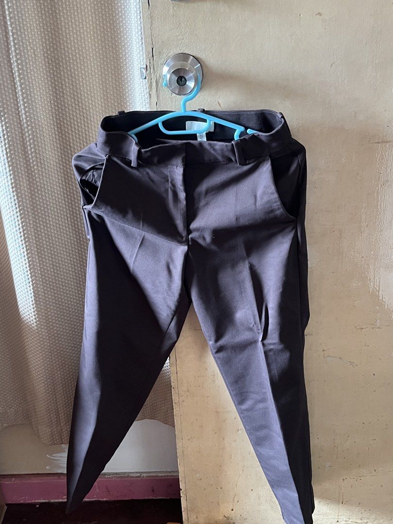 H&M Brown Cigarette Trousers (Category: Other Bottoms) located in Pasig City. Submitted by baekonnn (Listing ID 1470577317, Image 2). Description: Used twice only Brand new price: 1,490.