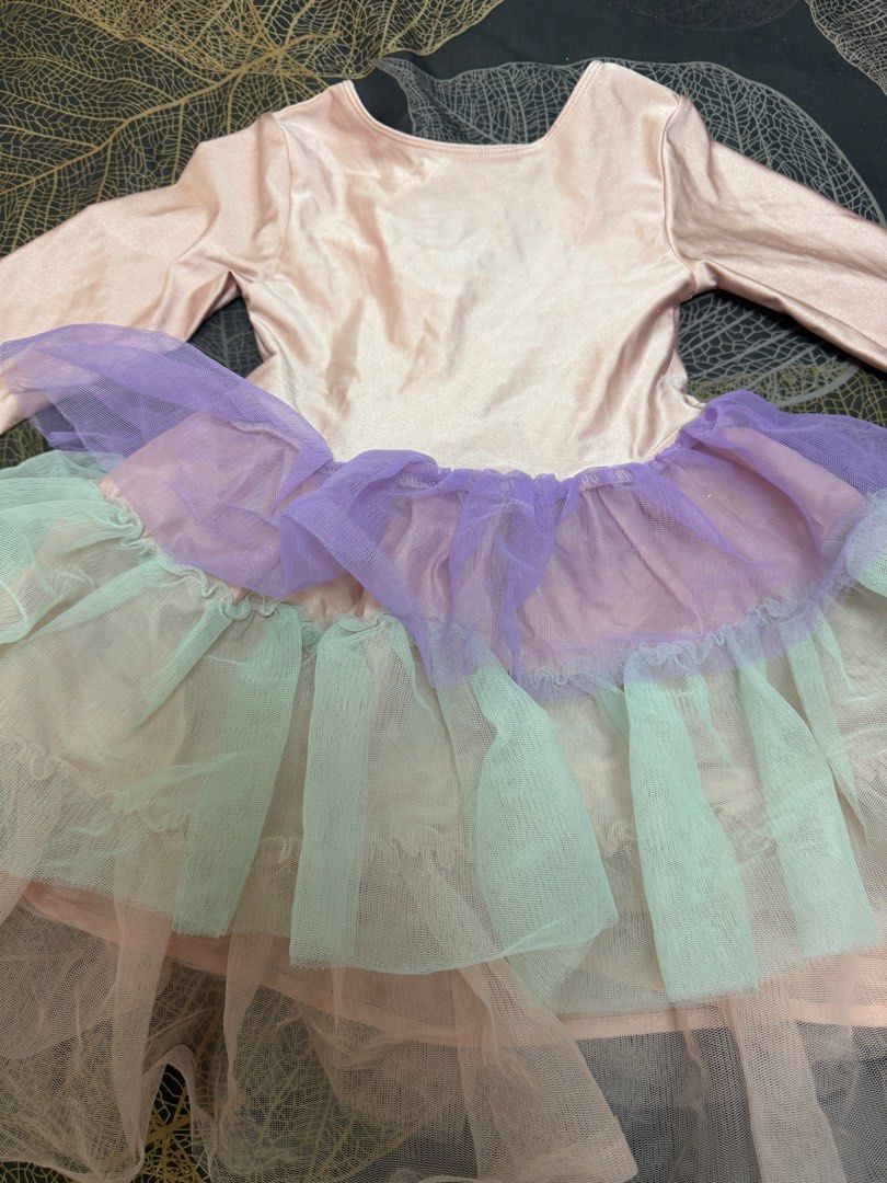 H&M Leotard 4-6y (Category: Babies & Kids Fashion) located in San Mateo. Submitted by eulahs_clothing_boutique (Listing ID 1470627396, Image 2). Description: 1 DAY RESERVATION ONLY! NO PAYMENT - NO SHIPPING LAST PRICE POSTED!! Courier: J&T, Lalamove/Grab Express Payment Method: Gcash or Maribank.