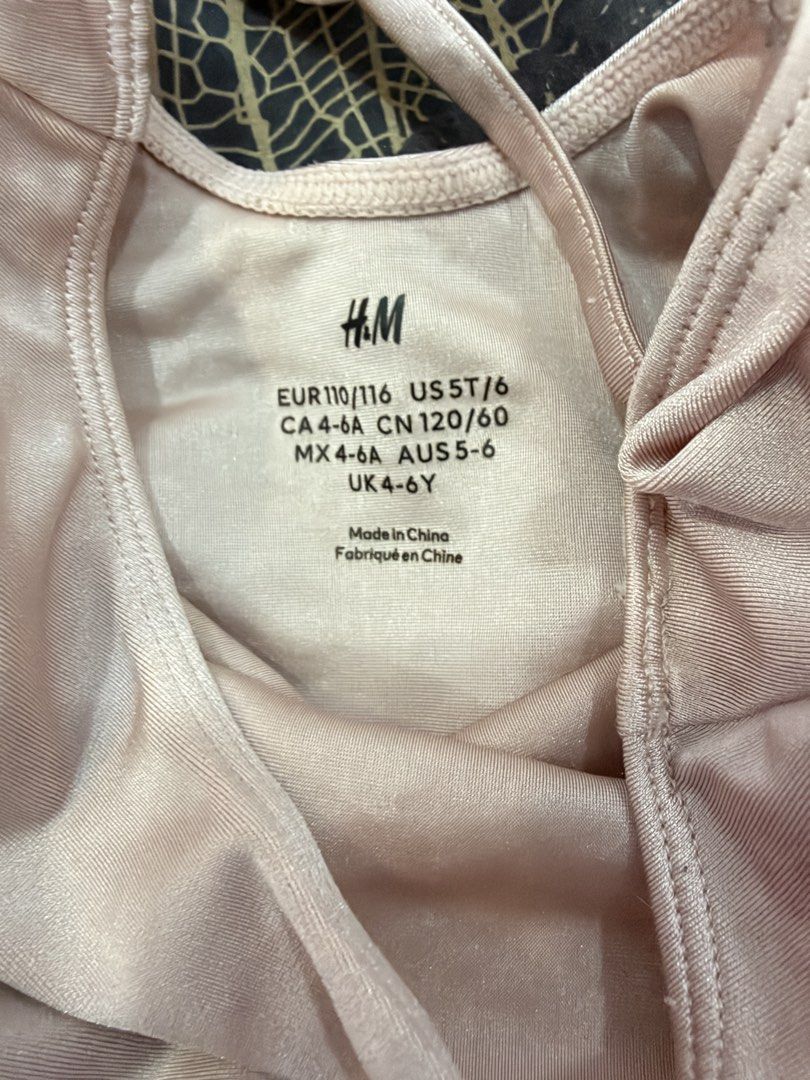 H&M Leotard 4-6y (Category: Babies & Kids Fashion) located in San Mateo. Submitted by eulahs_clothing_boutique (Listing ID 1470627396, Image 3). Description: 1 DAY RESERVATION ONLY! NO PAYMENT - NO SHIPPING LAST PRICE POSTED!! Courier: J&T, Lalamove/Grab Express Payment Method: Gcash or Maribank.