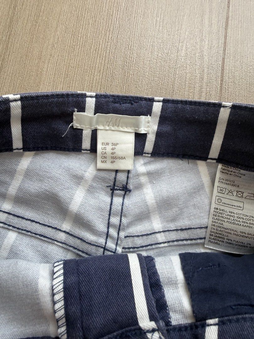 H&M navy blue stripe denim shorts (Category: Shorts) located in Manila. Submitted by bella_boo (Listing ID 1470587002, Image 2). Description: have to sell by TODAY (tuesday) tags 🏷️: brandy melville, subdued, edikted, cotton on, stradivarius, bershka, pull and bear, zara, h&m, hnm.