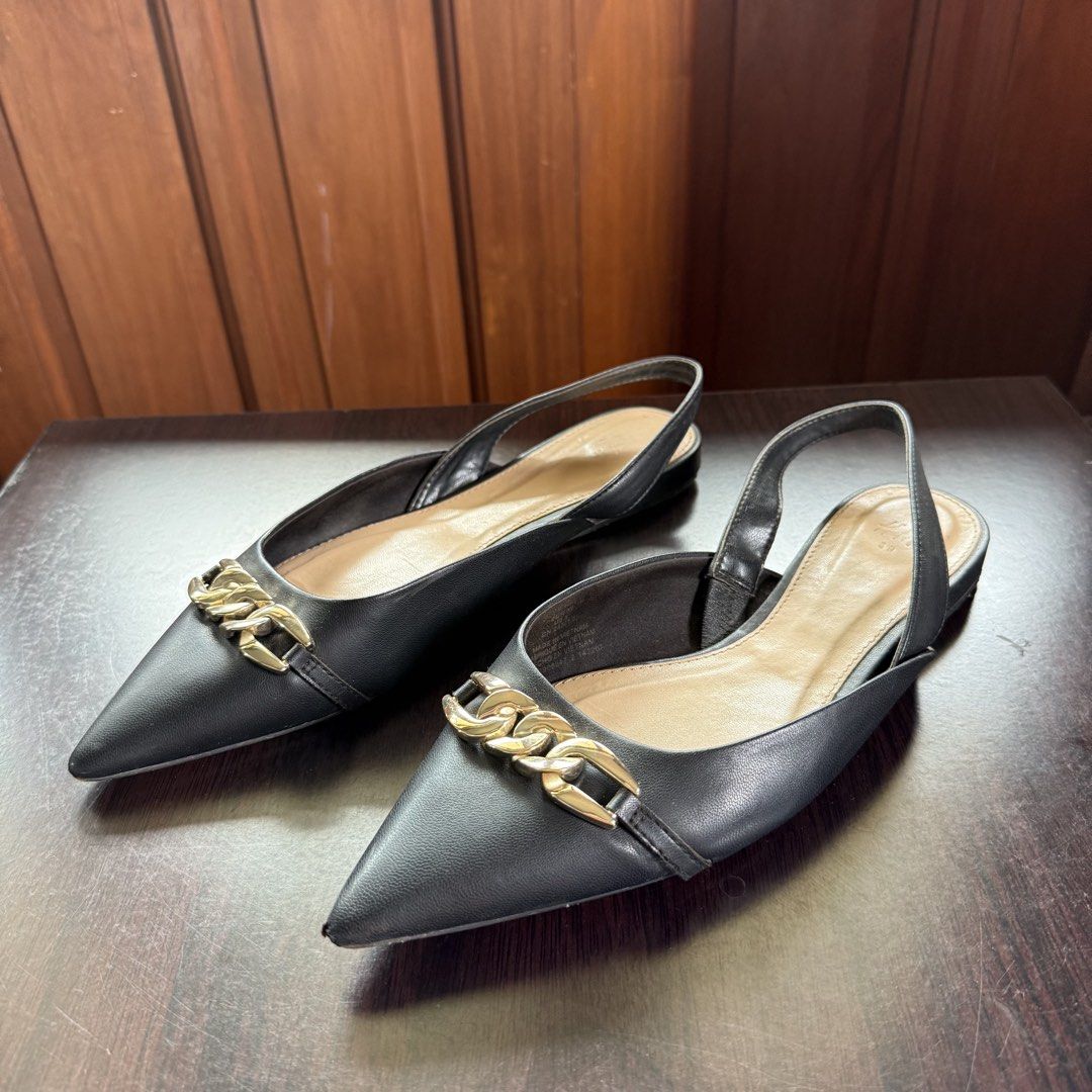 H&M Pointed Slingbacks Flats (Category: Flats & Sandals) located in Quezon City. Submitted by declutteringoodfinds (Listing ID 1470636306, Image 1). Description: Color: Black Size Euro 39 | US 8 RFS: Decluttering.
