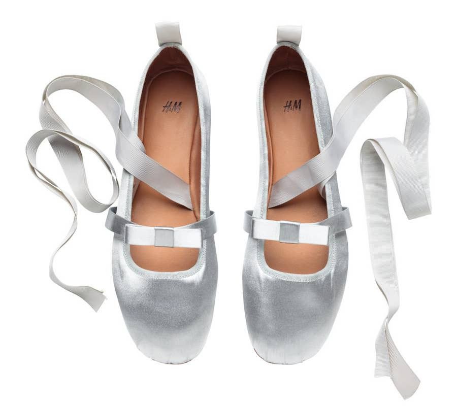 H&M silver ballet shoes flats (Category: Flats & Sandals) located in Manila. Submitted by lianlim.mail (Listing ID 1470565853, Image 3). Description: H&M silver ballet shoes style flats size 39 unused but old stock orig price 999.