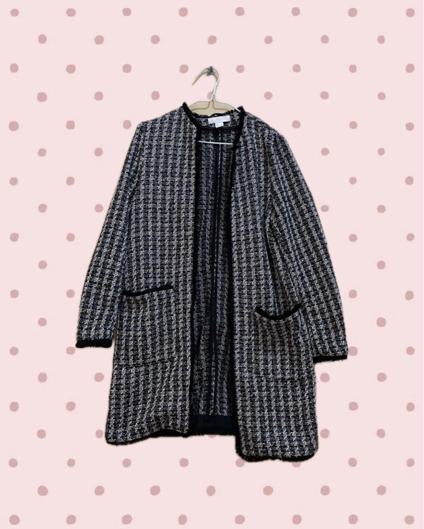 H&M Tweed Blazer Coat (Category: Coats, Jackets and Outerwear) located in Bacoor. Submitted by s4dee (Listing ID 1470624018, Image 1). Description: size: small (can fit s - m) - orig - no flaws.