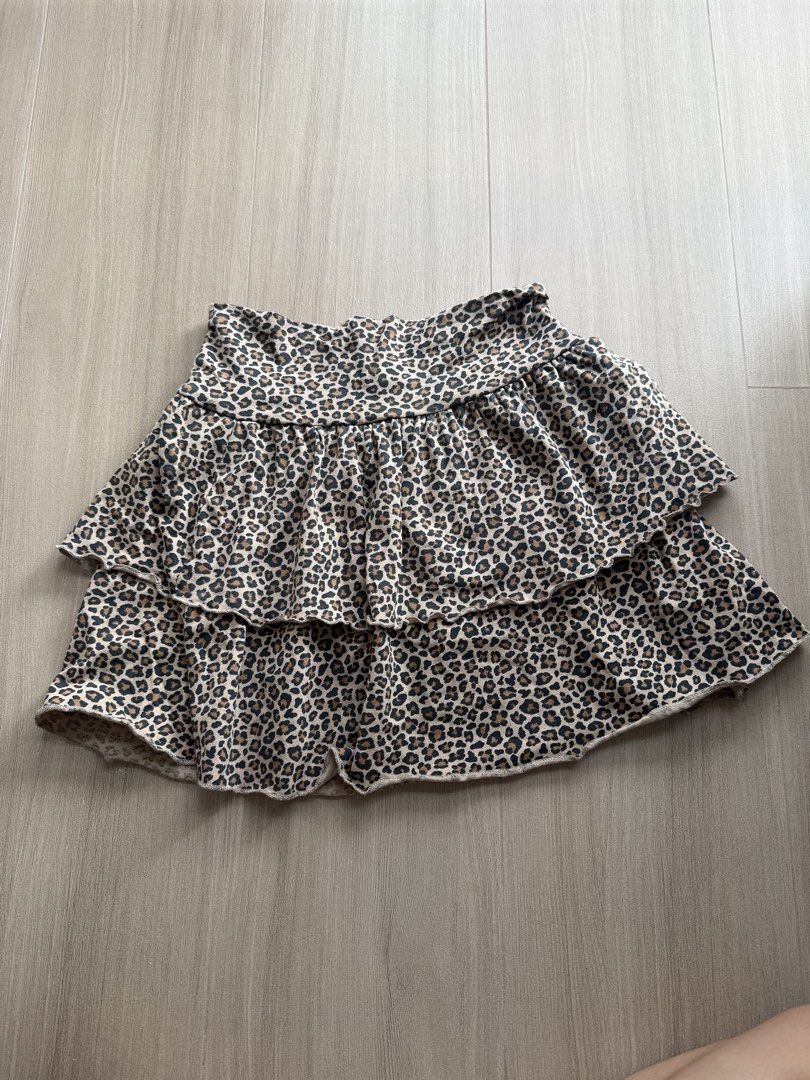 HNM leopard cheetah print layered skirt (Category: Skirts) located in Manila. Submitted by bella_boo (Listing ID 1470587745, Image 1). Description: have to sell by TODAY (tuesday) tags 🏷️: brandy melville, subdued, edikted, cotton on, stradivarius, bershka, pull and bear, zara, h&m, hnm.