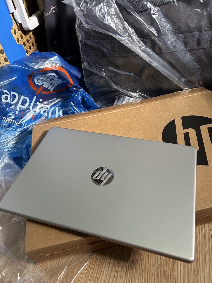 HP 14-EP1194TU Intel Core Ultra 5 Laptop (Category: Laptops & Notebooks) located in Manila. Submitted by cris. (Listing ID 1470695002, Image 2). Description: - Model: HP 14-EP1194TU Laptop (Silver) - Processor: Intel Core Ultra 5 125H - Storage: 512GB SSD - Memory: 16GB SODIMM DDR5 SDRAM - Graphics: Intel ARC Graphics - Display: 14.0-inch FHD LED (250 nits) - OS: Windows 11 installed - Inclusion: Original box included - Condition: Excellent, read