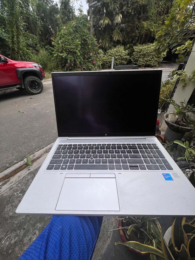 HP EliteBook 850 G8 Notebook PC (Category: Laptops & Notebooks) located in San Pedro. Submitted by raprap.monte (Listing ID 1470607567, Image 1). Description: - Model: HP EliteBook 850 G8 in sleek silver finish - Keyboard: Full layout complete with a numeric keypad and great typing feel - Battery Health: Design capacity 56,018 mWh / Current full charge 42,596 mWh with only 20 cycle count - Operating System: Windows installed and ready to use - Co