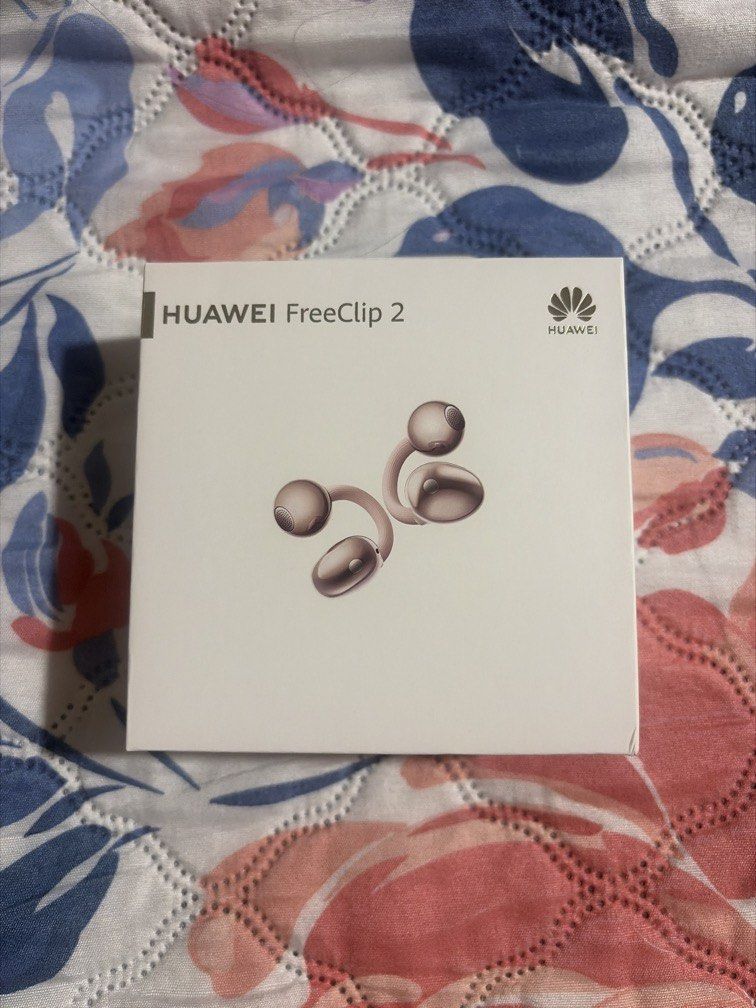 Huawei FreeClip 2 - Rose Gold (Category: Earphones) located in Manila. Submitted by frauleinnn (Listing ID 1470586149, Image 1). Description: Guaranteed legit - bought from Official Huawei Online Store. Free Snowflake accessory, and silicon case (marble design). Only used once. Good as brand new. RFS: Product color was not what I expected. And I also decided to upgrade to Apple AP Pro 3. .