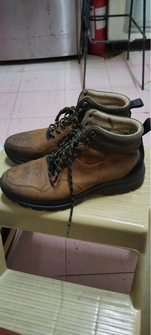 Hushpuppies (Category: Dress Shoes) located in Manila. Submitted by gabthekpopstar_ (Listing ID 1470721278, Image 3). Description: Preloved shoes of my dad, rarely use. .