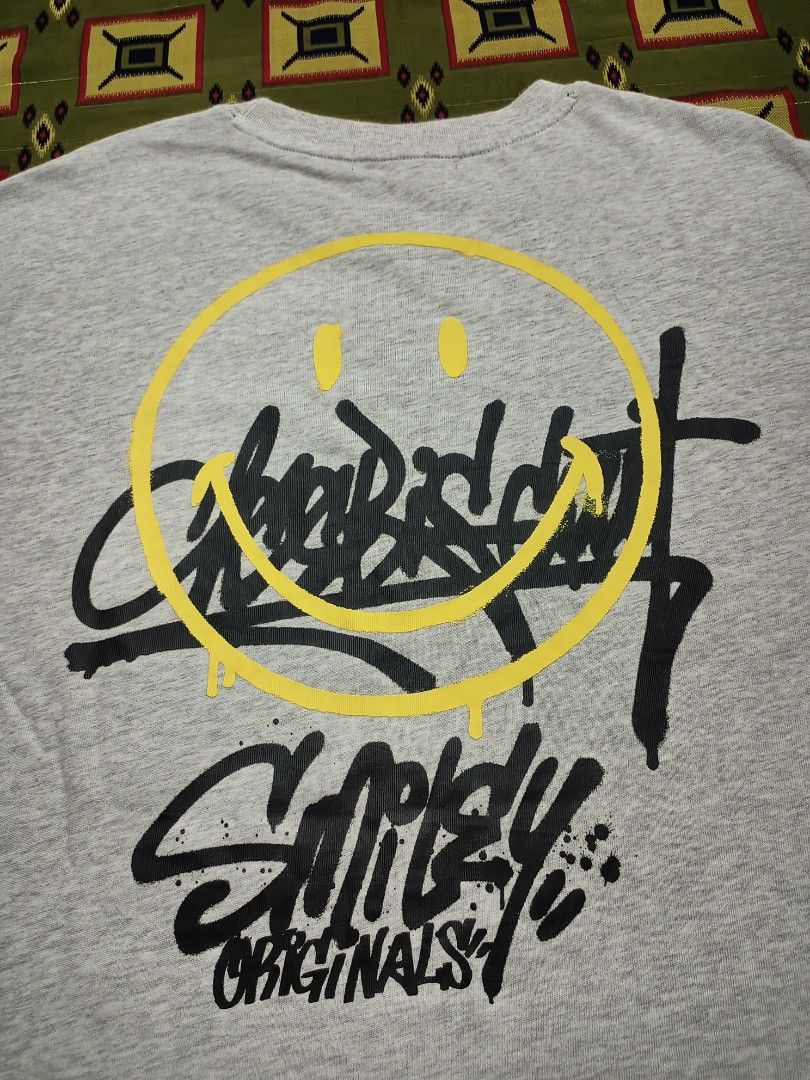 Icebiscuit Smiley Gray Tee (Category: Tshirts & Polo Shirts ) located in Lapu Lapu. Submitted by rebuild.arkives (Listing ID 1470617622, Image 3). Description: Icebiscuit Smiley Gray Tee ‎ ‎📏 Size Guide (Inches): ‎Length: 25.5 ‎Width: 20 ‎ ‎Color: 10/10 ‎Condition: 10/10 ‎Issue: None ‎ ‎📝 Heads up: ‎• This is a thrift item so please manage your expectations. ‎• Color may slightly differ due to lighting. ‎• Washed and ready to wear. ‎• Shipping 