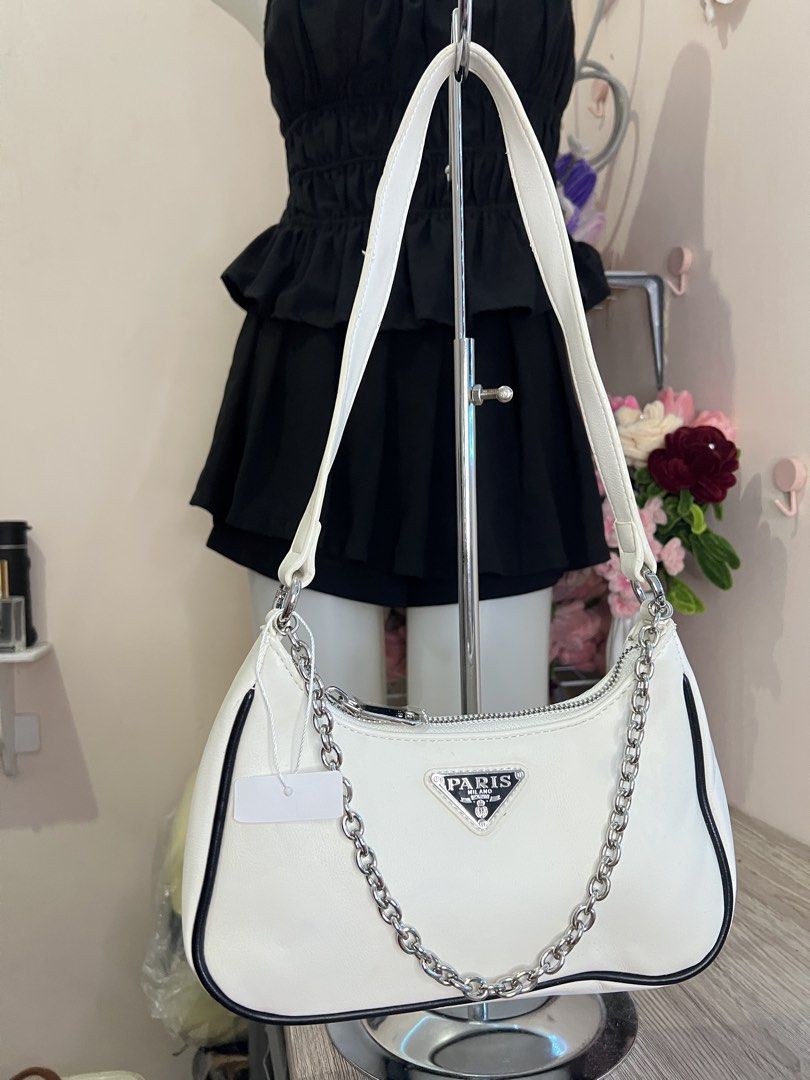 IEF Kili Bag (Category: Shoulder Bags) located in Quezon City. Submitted by handpicked_collections_ph (Listing ID 1470653644, Image 1). Description: .