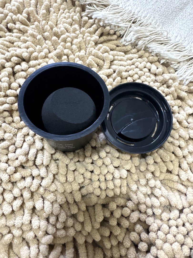 Imported MAC makeup sponge with case (Category: Makeup) located in Quezon City. Submitted by heartshop.ph (Listing ID 1470632460, Image 3). Description: .