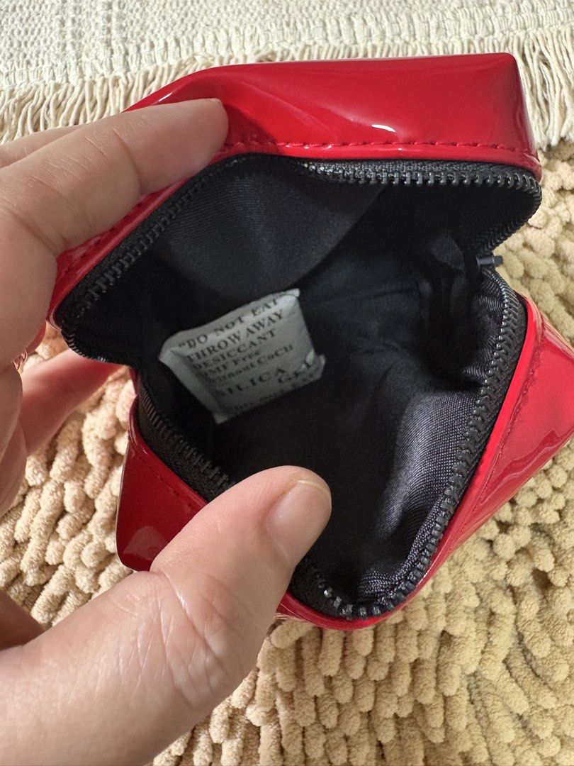Imported NARS mini boxy pouch (Category: Purses & Pouches) located in Quezon City. Submitted by heartshop.ph (Listing ID 1470590969, Image 2). Description: Thick PVC material with nylon thick lining inside Must have to sturdy quality in person Ganda! .