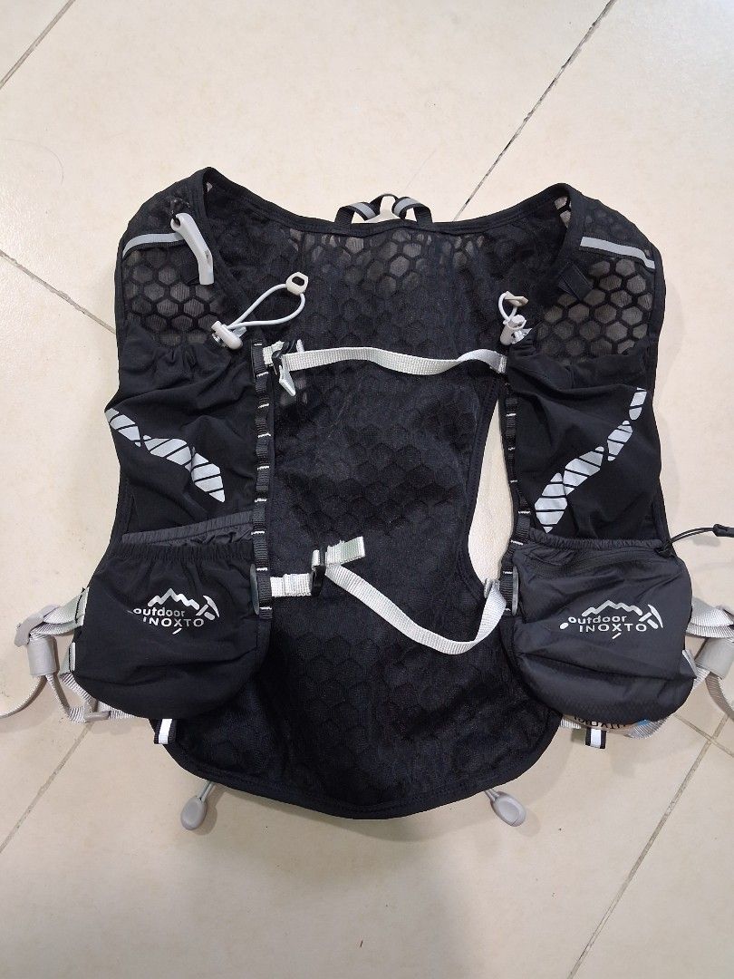 Inoxto hydration vest (Category: Announcements) located in Manila. Submitted by carlitoboh66625 (Listing ID 1470575858, Image 3). Description: inoxto hydration vest excellent condition all details declare price 500.
