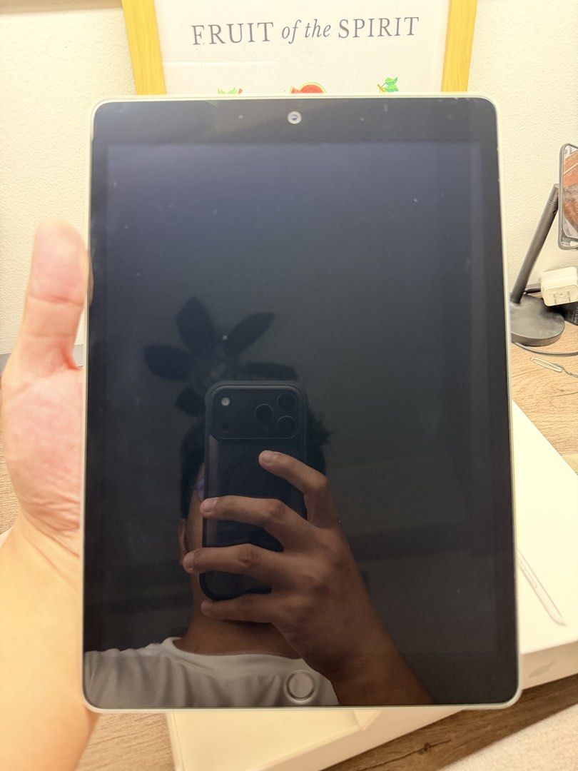 iPad 9th Gen 256gb (Category: iPad) located in Quezon City. Submitted by vinceddc (Listing ID 1470690574, Image 3). Description: - Model: Apple iPad 9th Generation (Wi-Fi) - Storage Capacity: 256GB (Plenty of space for photos, videos, and apps) - Color: Silver - Condition: Excellent, well-maintained, screen and body look great - Software: Updated and running smoothly - Inclusions: Original box and standard accessories - Convenient meetups: Parqal