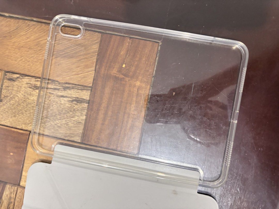 Ipad A16 11th-Gen Ipad Case (gray) (Category: Other Accessories) located in Manila. Submitted by cecesprelovedthings (Listing ID 1470663980, Image 1). Description: - preloved ipad case - has dirt Rfs: i have new case.