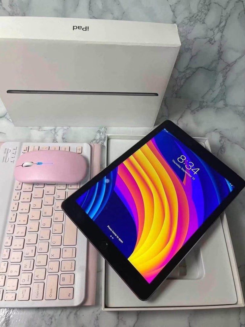 IPAD AIR 2 SET ✨💗 (Category: iPad) located in Manila. Submitted by _jmpxrkkk (Listing ID 1470723689, Image 3). Description: 📩 FOR SALE: IPAD AIR 2 SET ✨💗 ₱ 7,500 - 64 gb ₱ 8,500 - 128 gb inclusions: - box - charger - manuals - sim ejector - mouse & keyboard updated ios 15.8 good condition all original dm me if interested, thankie! 💗.