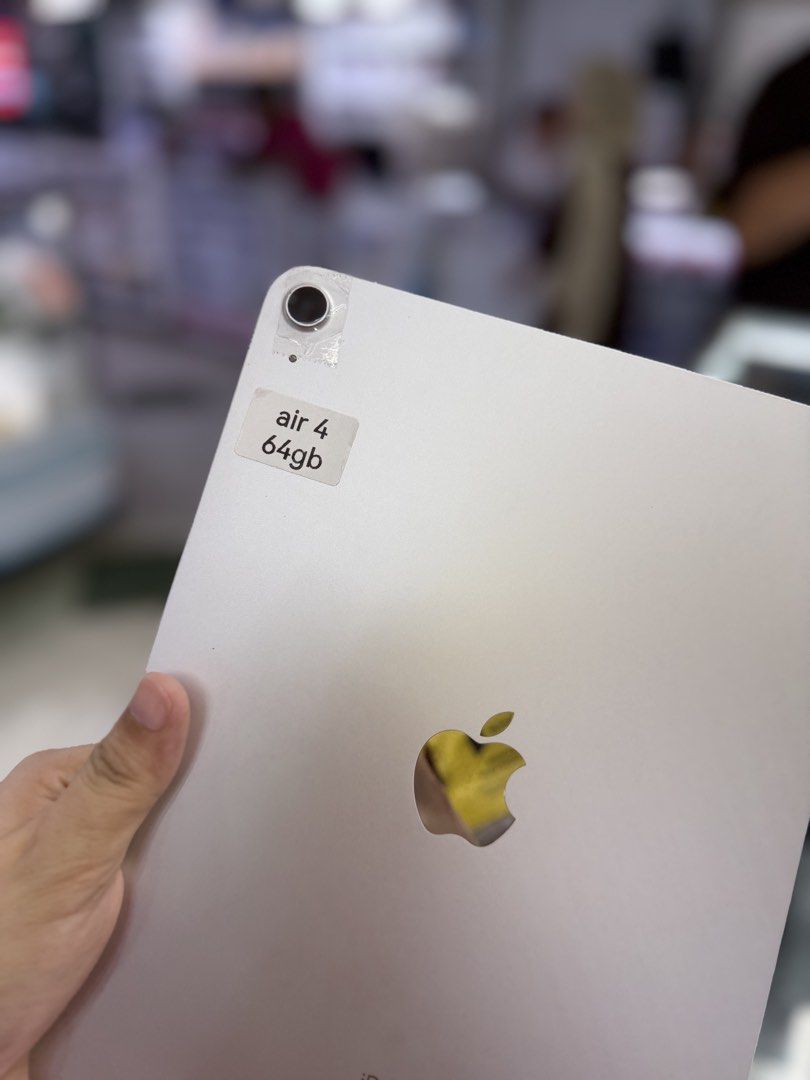 Ipad Air 4 64GB wifi only no issues 99% smooth (Category: iPad) located in San Juan City. Submitted by najihahtelecomshop2018 (Listing ID 1470687163, Image 1). Description: Legit Store | Original unit FOR SALE | TRADE / SWAP ▫️INSTALLMENT thru: 🔸Credit Card (straight / installment) 🔸Ggives / Gcredit + 6% interest 🔸Spay Later + 6% interest (RFS: Buy and Sell any kinds of Gadgets) Description: Ipad Air 4 64GB Wifi only No hidden Issues No histor