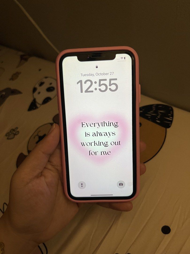 Iphone 11 (64gb) (Category: iPhone 11 Series) located in Manila. Submitted by izbeari_ (Listing ID 1470586701, Image 3). Description: All original (no history of repair) All working No hidden issues 74% battery health (makunat pa) Loc: Makati area.