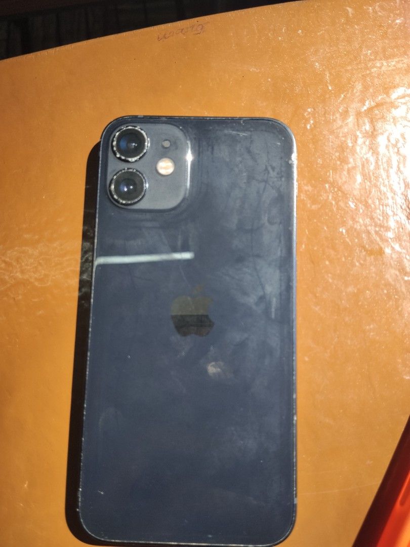 Iphone 12 64 gb (Category: iPhone 12 Series) located in Manila. Submitted by hobbydubi (Listing ID 1470581357, Image 2). Description: For sale Iphone 12 mini 64gb 8.5k Face ID Truetone Smart locked Super smooth and linaw Issue scratches Camera wiggle minsan 📍 Meetup:MRT, LRT, Manila.