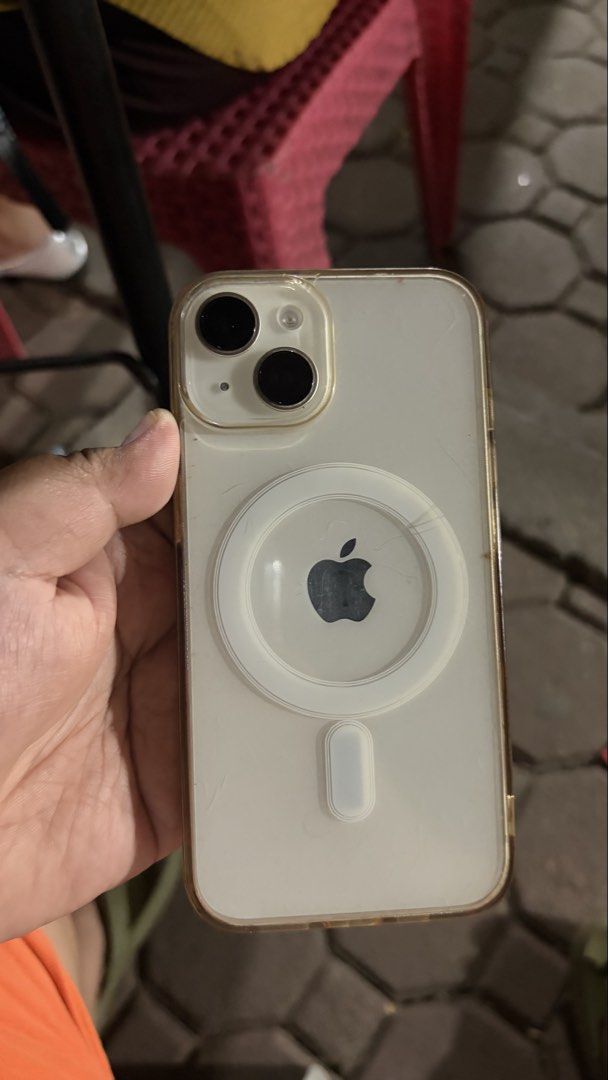 Iphone 14 (Category: iPhone 14 Series) located in Manila. Submitted by grandearth.14a962 (Listing ID 1470659421, Image 2). Description: Iphone 14 128gb Starlight 89%bh Underwarranty W/box and charger No sim restriction No issue Sampaloc, Manila.