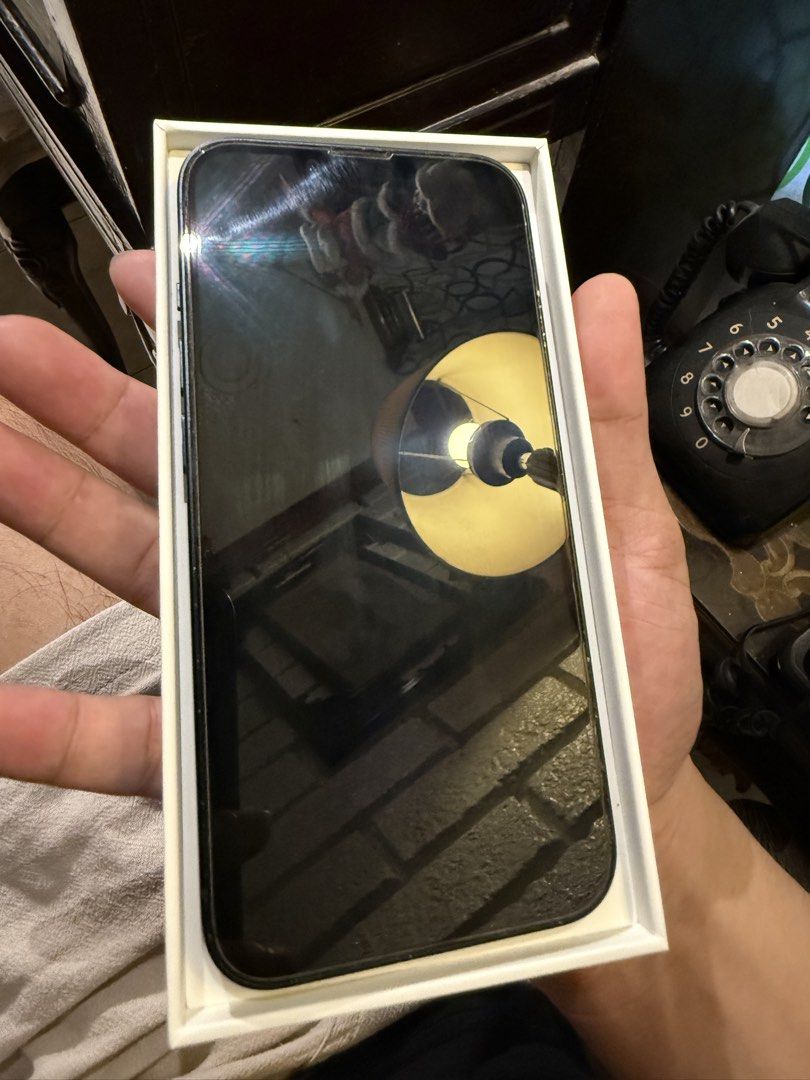 iPhone 14 265GB (Category: iPhone 14 Series) located in Paranaque City. Submitted by blacksushit (Listing ID 1470598994, Image 1). Description: iPhone 14 256gb 75% batt health All features working ios up to date No dents and scratches, minimal chipping only Currently smartlocked but in the process of carrier unlocking (open line) ‘till friday oct.30.