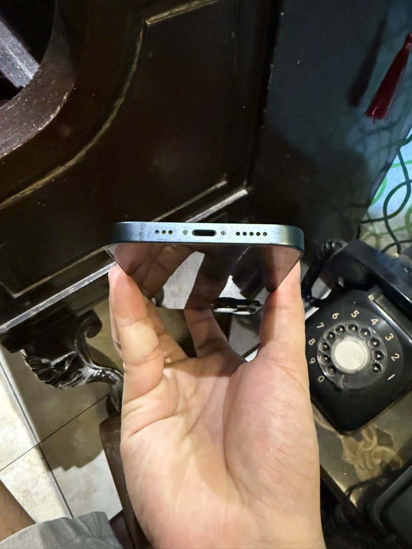 iPhone 14 265GB (Category: iPhone 14 Series) located in Paranaque City. Submitted by blacksushit (Listing ID 1470598994, Image 3). Description: iPhone 14 256gb 75% batt health All features working ios up to date No dents and scratches, minimal chipping only Currently smartlocked but in the process of carrier unlocking (open line) ‘till friday oct.30.