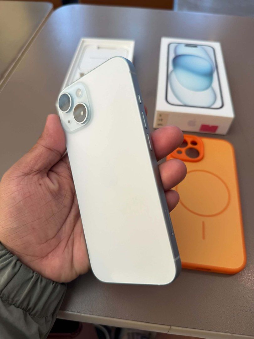 IPHONE 15 128GB BLUE (Category: iPhone 15 Series) located in Bauang. Submitted by vantro_gadgets (Listing ID 1470570603, Image 1). Description: 📱 iPhone 15 128GB Blue — ₱32,000 Looking for a quality iPhone 15? Check out this unit! 💙 📌 UNIT DETAILS * Model: iPhone 15 * Storage: 128GB * Color: Blue * Battery Health: 100% * Battery Cycle Count: 15 * Battery Status: Normal * iOS Version: 26.4.1 * Includes: Box and charging cable 💰 PRICE: ₱32,000 