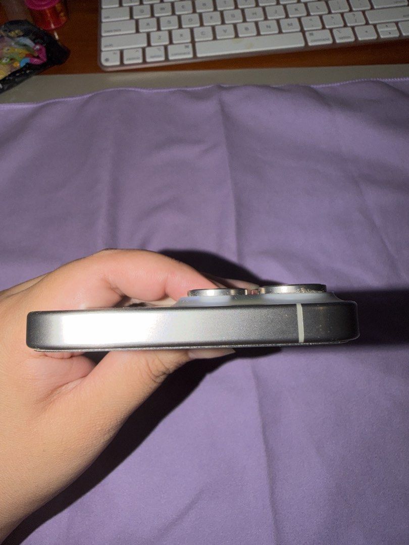 iPhone 15 Pro Max 256GB — Natural Titanium / Silver (Category: iPhone 15 Series) located in Dinalupihan. Submitted by kazanari (Listing ID 1470659436, Image 2). Description: iPhone 15 Pro Max 256GB — Natural Titanium / Silver 📱 Model: iPhone 15 Pro Max 💾 Storage: 256GB 🎨 Color: Natural Titanium (Silver) 📦 Inclusions: [Complete box and cable ] 🔐 iCloud: Signed out / Ready for new owner 📱 SIM: [Physical SIM + eSIM] 🛠️ Condition: [Excellent] 